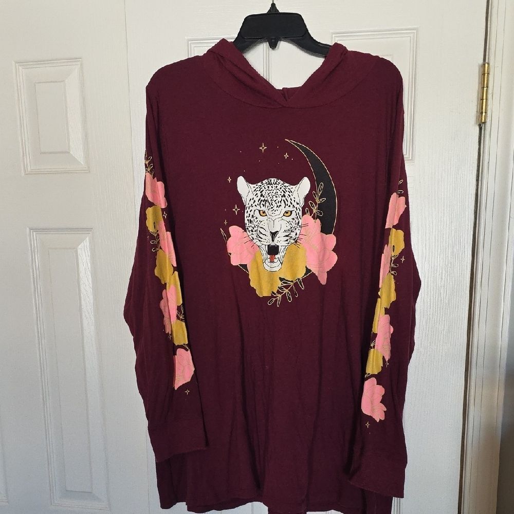 Torrid Burgundy Leopard Graphic Hoodie size 4